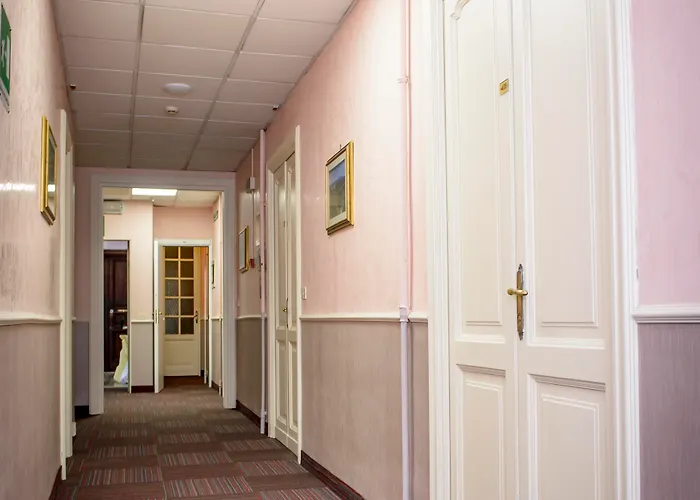 Emmaus Hotel 3*