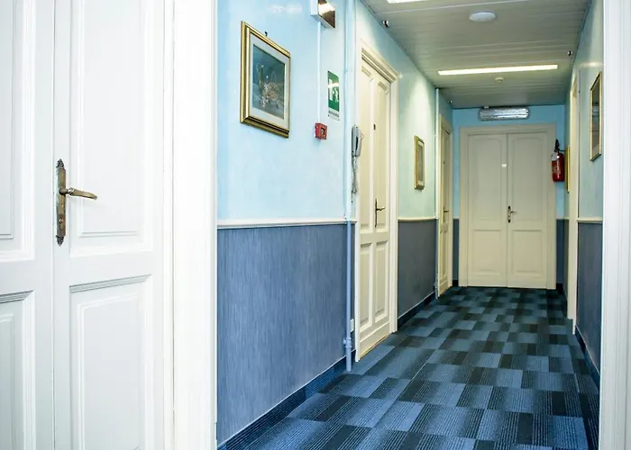 Emmaus Hotel 3*