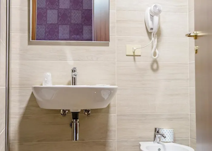 Hotel Emmaus 3*