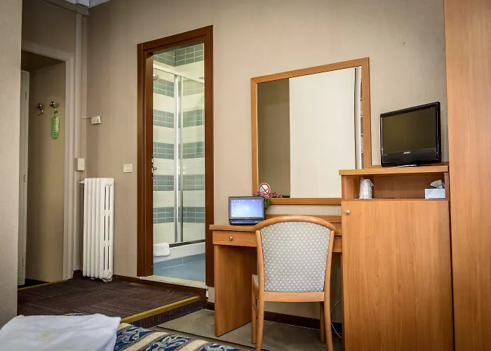 Emmaus Hotel 3*