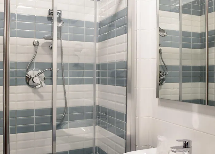 Hotel Emmaus 3*